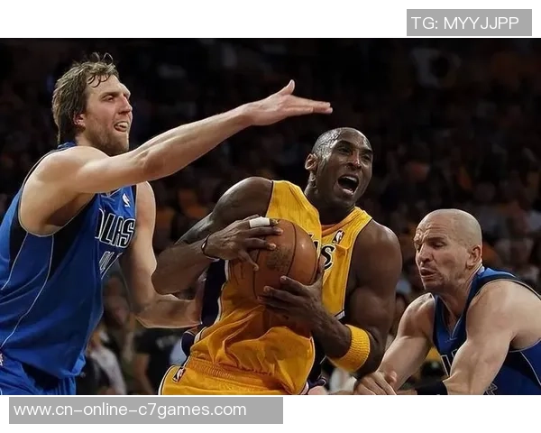 2011年湖人与雷霆季后赛首战回顾：激情对决与关键时刻的精彩瞬间