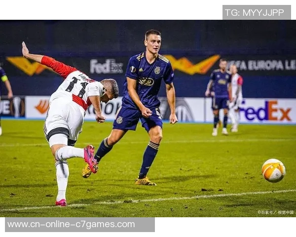 荷甲艾克马亚与乌甸尼斯精彩对决回放全程回顾与分析