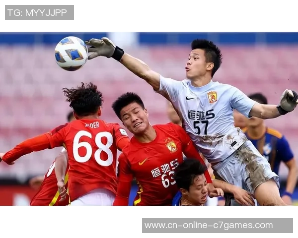 动容！40岁前国脚冲超后采访喜极而泣，3年前随重庆闭幕+溃散痛哭